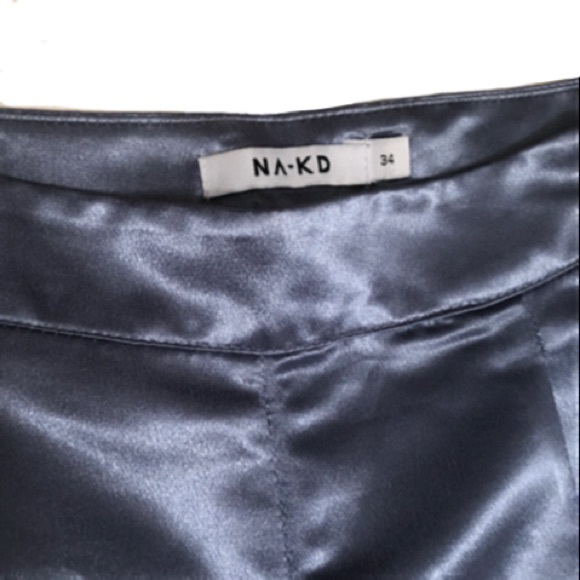 🦋 SOLD - RARE Blue Satin High-Waisted Shorts - Picture 4 of 7